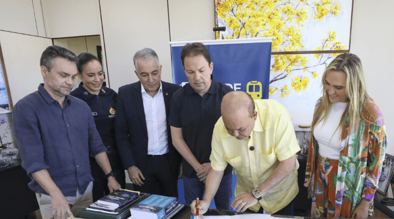 Ibaneis Rocha ressaltou que a medida da gratuidade no transporte público aos domingos e feriados incentiva o turismo e a economia | Foto: Renato Alves/Agência Brasília