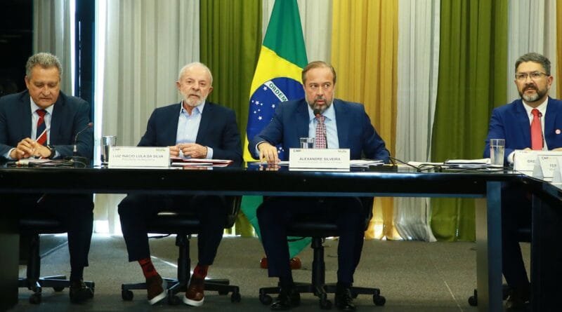 Lula instala conselho para tratar de minerais críticos e terras raras