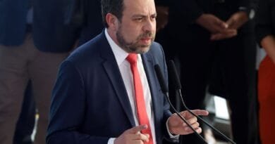 Programa do governo quer aprofundar conexão com as periferias