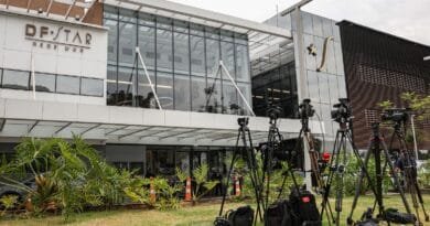 Bolsonaro apresenta crise de soluços e pressão alta após procedimento