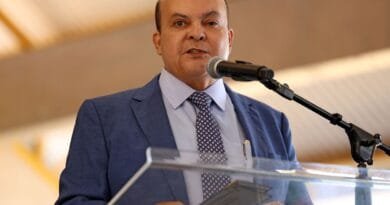 Oposição no DF pede impeachment de Ibaneis após citação por Vorcaro