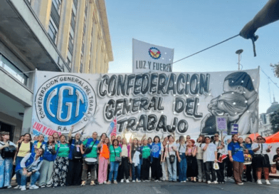 Tribunal da Argentina suspende 82 artigos da reforma trabalhista de Milei