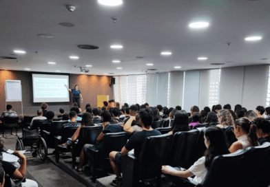 Biblioteca Nacional de Brasília oferece aulões preparatórios para vestibular 60+ da UnB