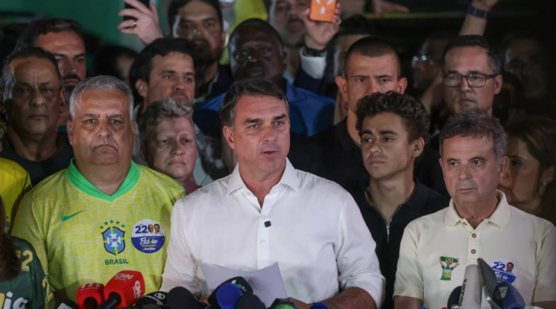 PF investiga circunstâncias da fuga de Flávio Bolsonaro do Brasil